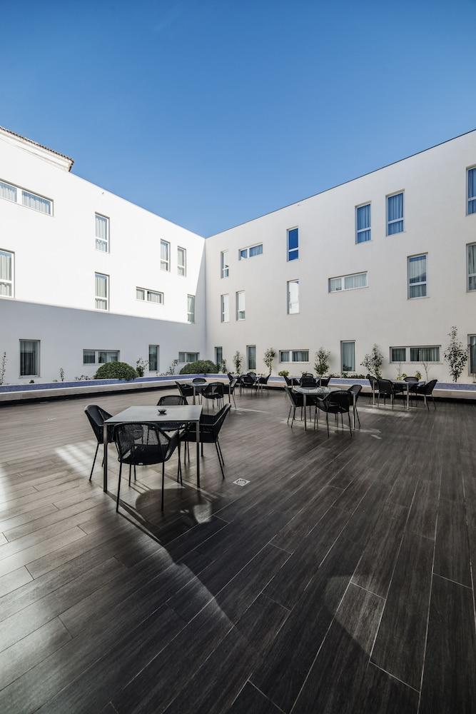 Moov Hotel